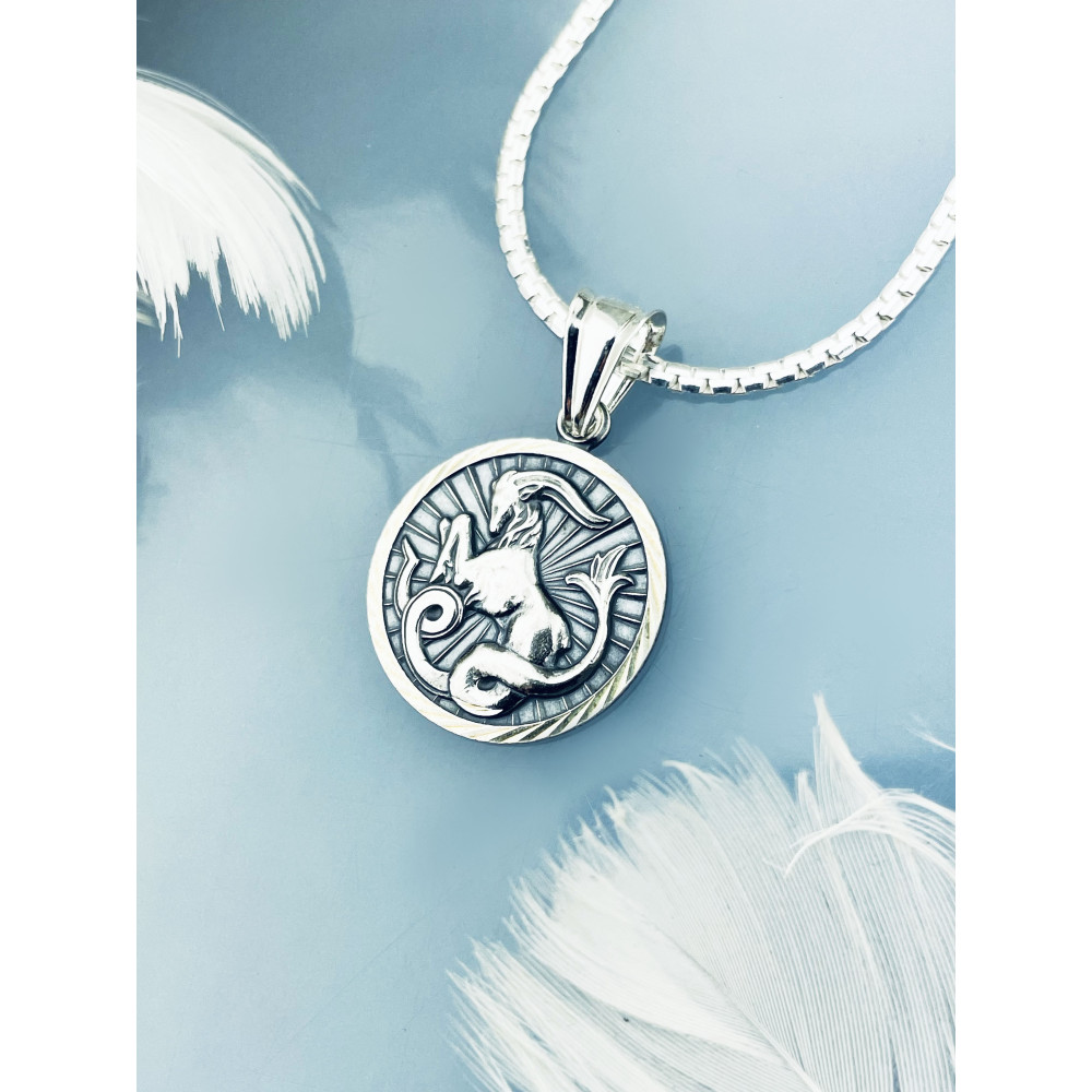 Srebrna zawieszka wisiorek znak zodiaku koziorożec