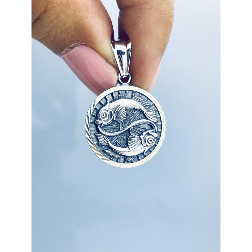 Srebrny wisiorek zawieszka znak zodiaku ryby